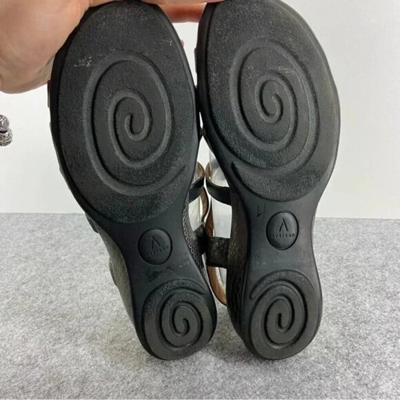 Clarks Artisan Silver Strappy Leather Sandals Women’s Size 9M - Picture 10 of 11